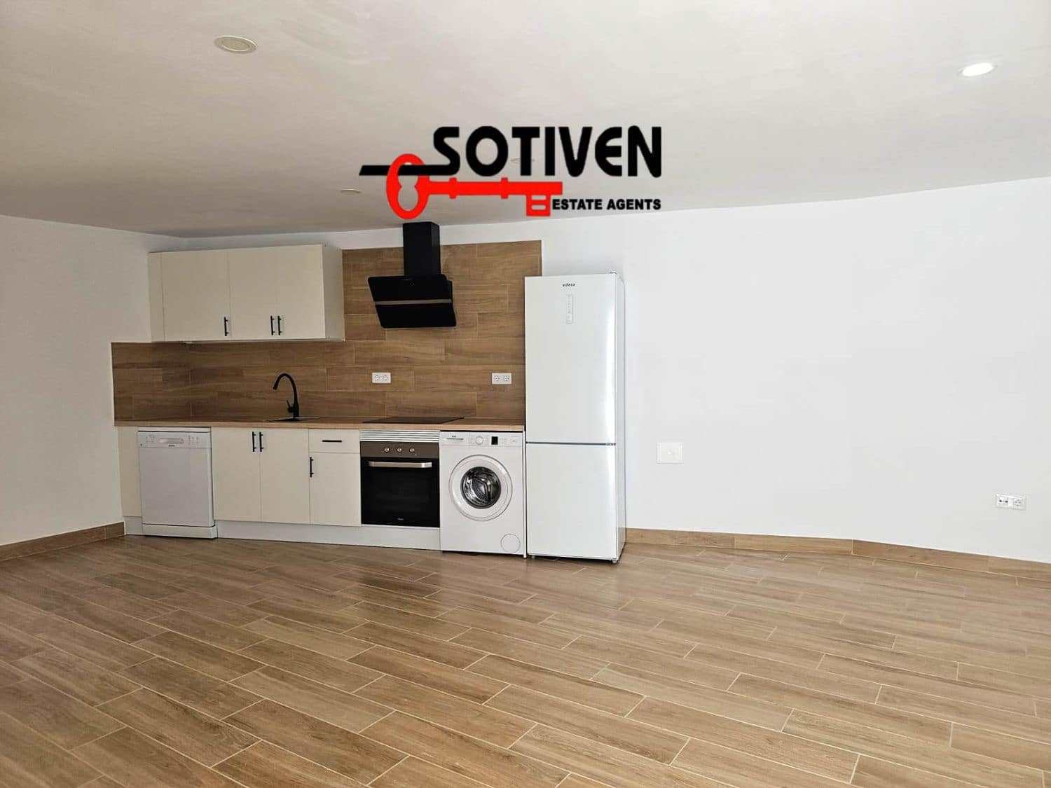 5 soveværelse Villa til salg i Guargacho med garage - € 820.000 (Ref: 8982719)