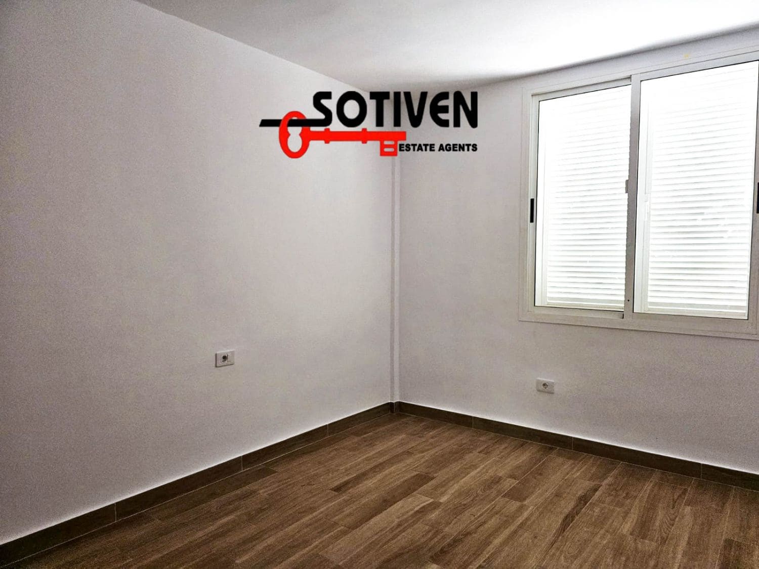 5 soveværelse Villa til salg i Guargacho med garage - € 820.000 (Ref: 8982719)