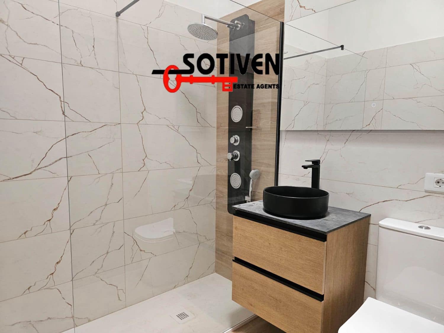 5 soveværelse Villa til salg i Guargacho med garage - € 820.000 (Ref: 8982719)