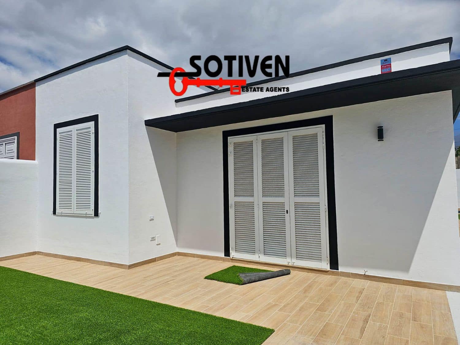 5 soveværelse Villa til salg i Guargacho med garage - € 820.000 (Ref: 8982719)