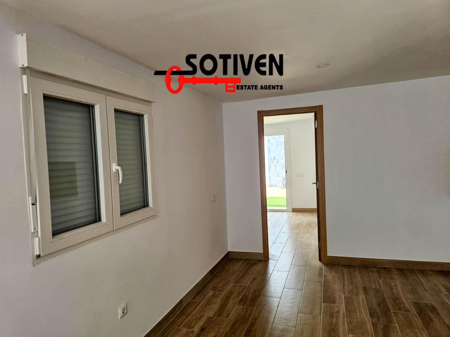 5 soveværelse Villa til salg i Guargacho med garage - € 820.000 (Ref: 8982719)