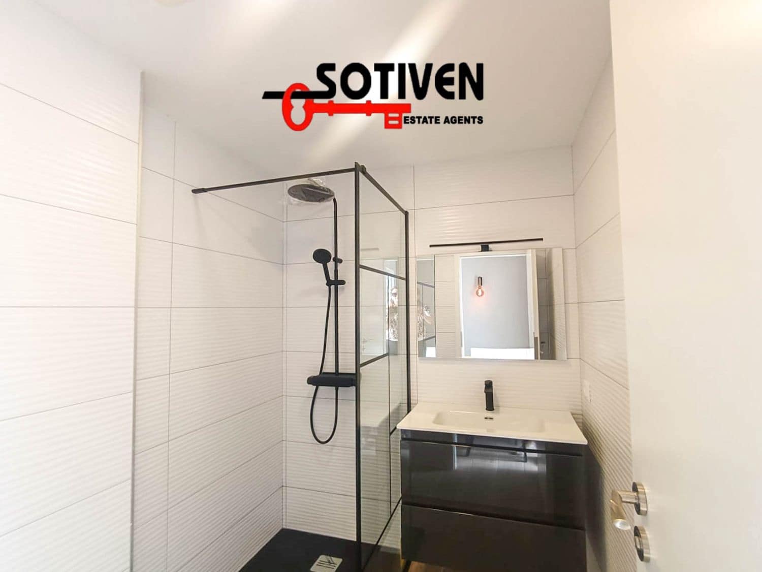 3 quarto Moradia em Banda para venda em Playa San Juan com garagem - 509 500 € (Ref: 9040496)