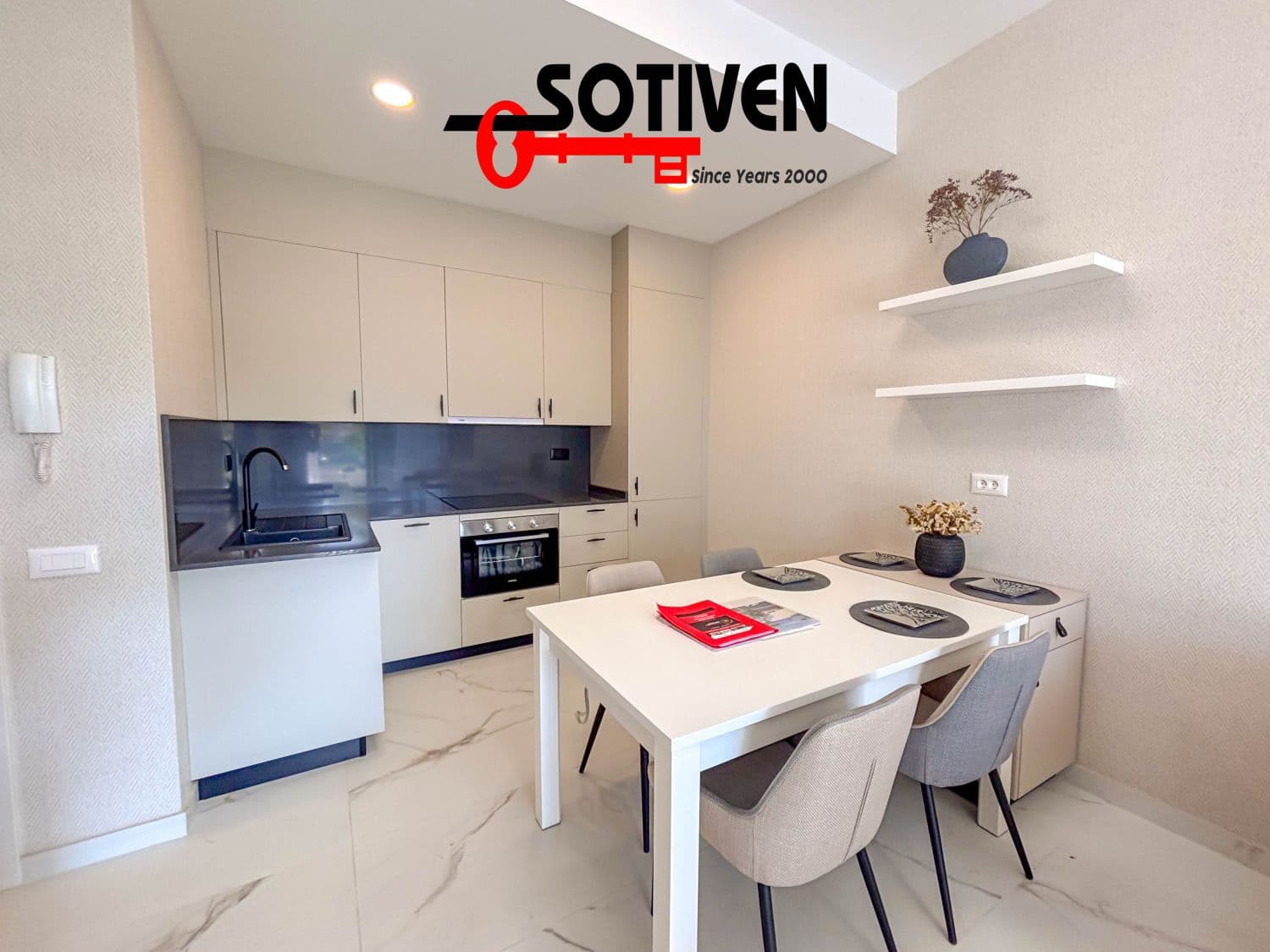 3 soveværelse Rækkehus til salg i Playa San Juan med garage - € 509.500 (Ref: 9040496)