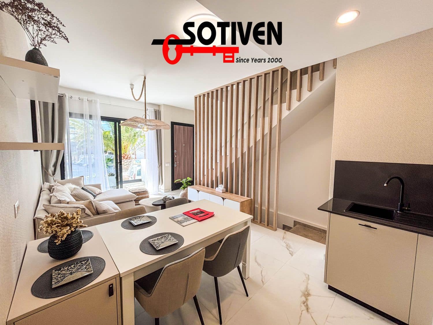 3 soveværelse Rækkehus til salg i Playa San Juan med garage - € 509.500 (Ref: 9040496)