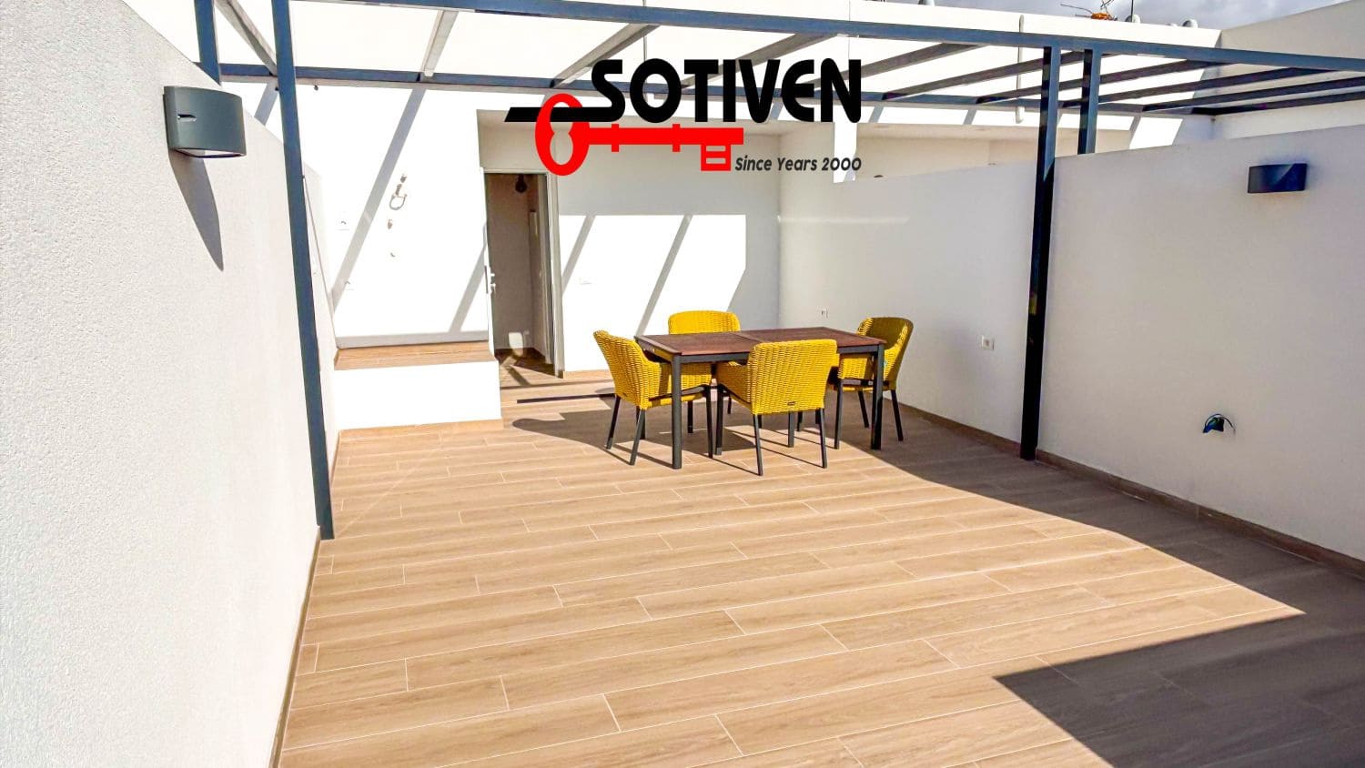 3 soveværelse Rækkehus til salg i Playa San Juan med garage - € 509.500 (Ref: 9040496)