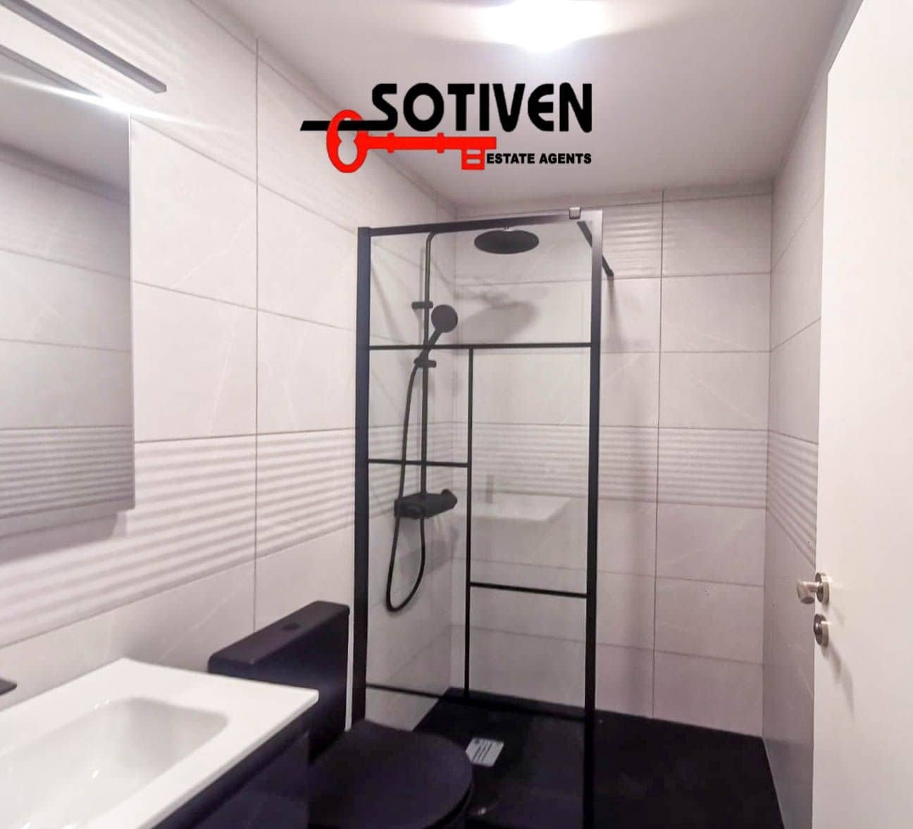 3 soveværelse Rækkehus til salg i Playa San Juan med garage - € 455.000 (Ref: 9040499)