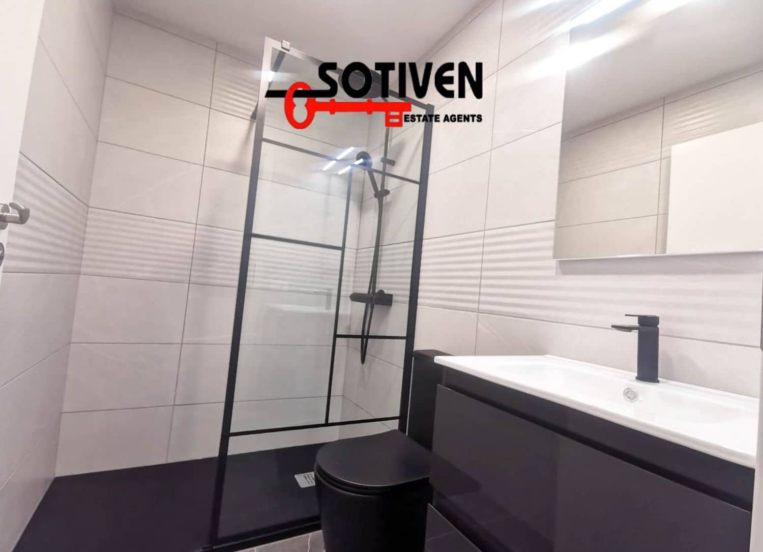 3 soveværelse Rækkehus til salg i Playa San Juan med garage - € 455.000 (Ref: 9040499)