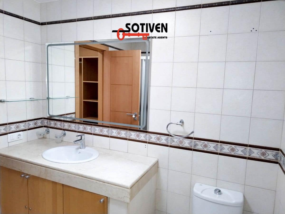 3 sovrum Hus att hyra i El Madronal med garage - 2 900 € (Ref: 9042610)