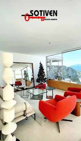Chalet de 4 habitaciones en San Eugenio Alto, Adeje en venta - 2.700.000 € (Ref: 9119080)