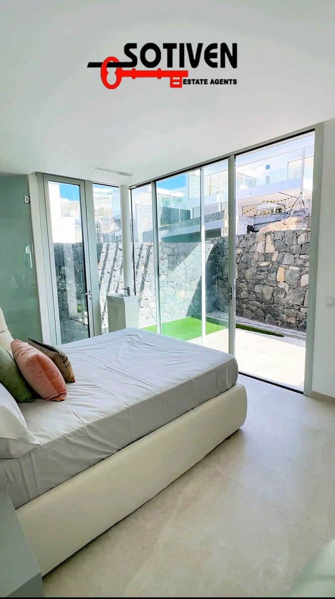 4 soveværelse Villa til salg i Costa Adeje - € 2.700.000 (Ref: 9119080)