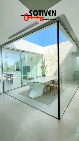 Chalet de 4 habitaciones en San Eugenio Alto, Adeje en venta - 2.700.000 € (Ref: 9119080)