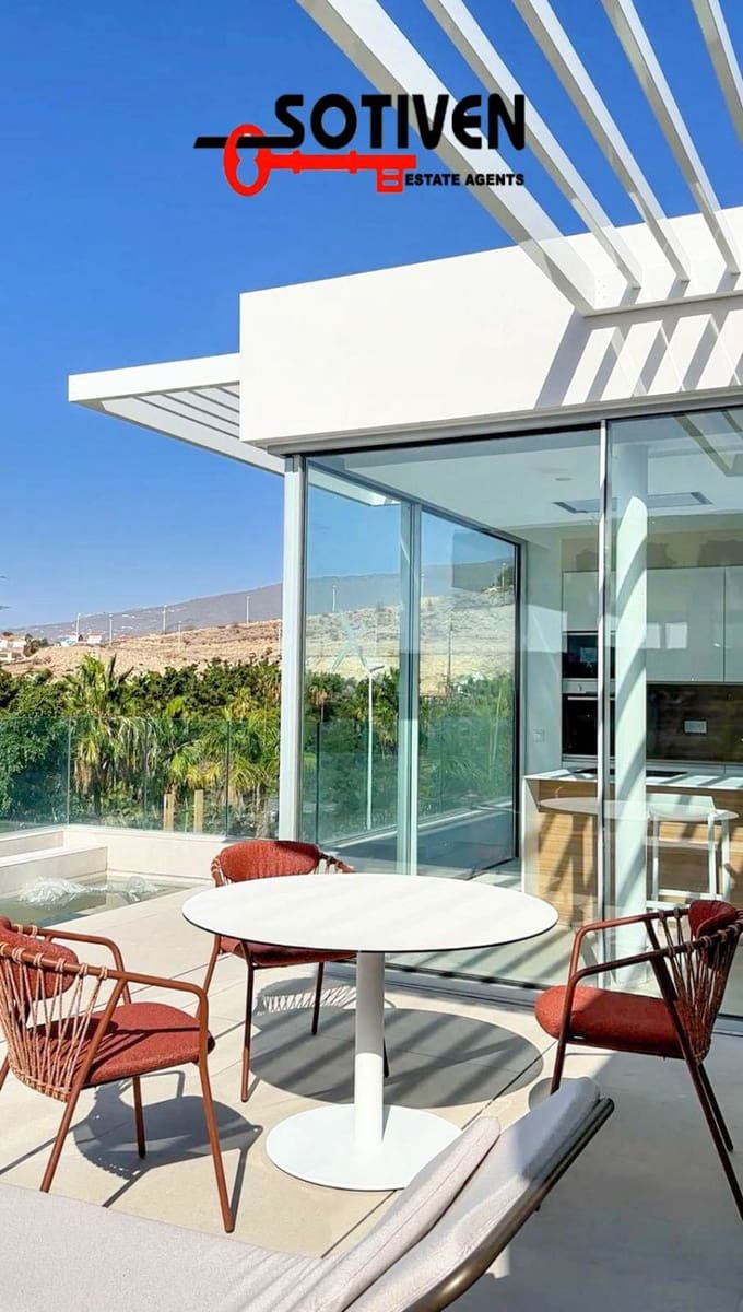 4 soveværelse Villa til salg i Costa Adeje - € 2.700.000 (Ref: 9119080)