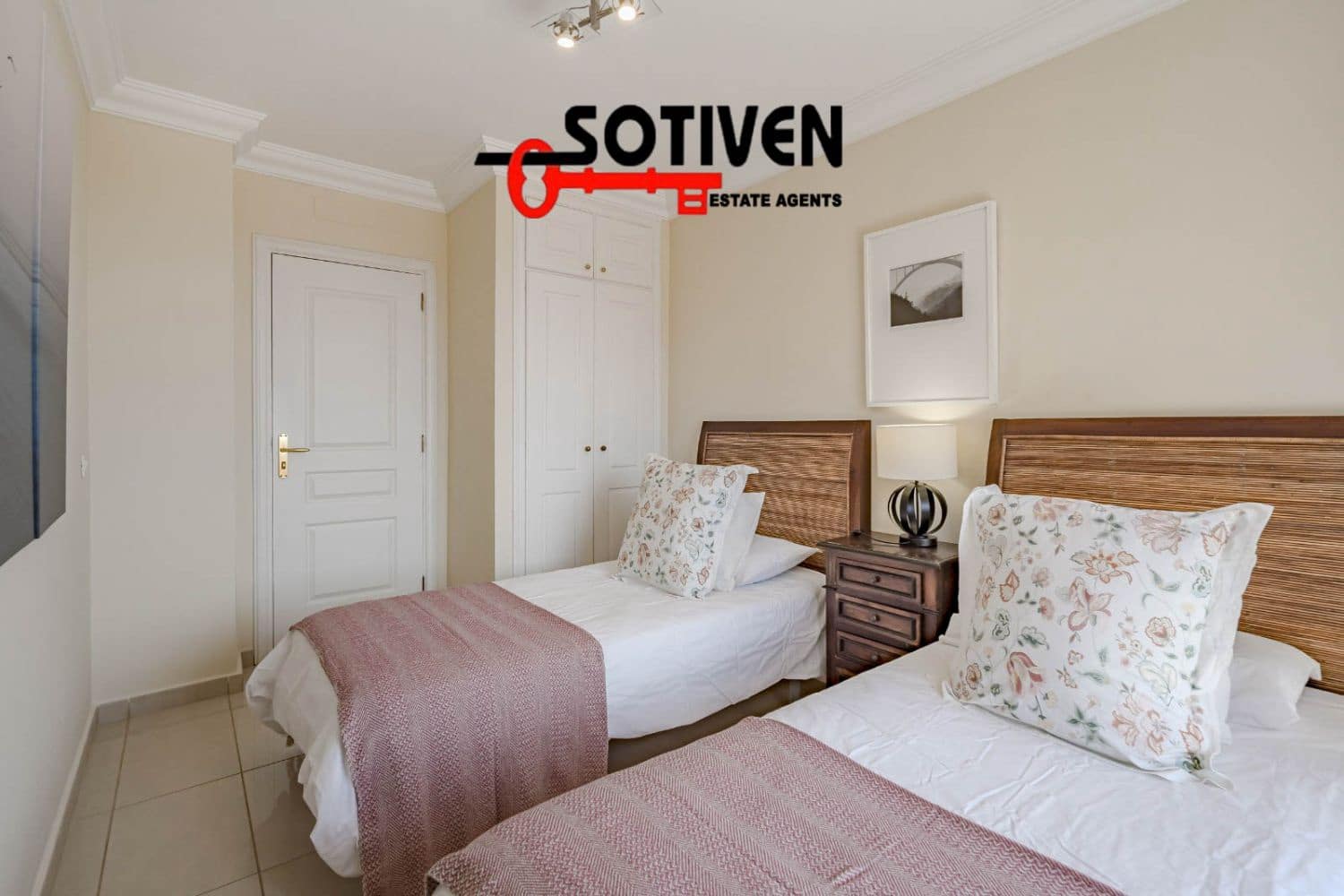 2 bedroom Apartment for rent in Costa Adeje with garage - € 3,000 (Ref: 9128670)