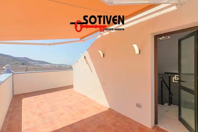 4 quarto Moradia em Banda para venda em Fañabe, Adeje com garagem - 490 000 € (Ref: 9159949)