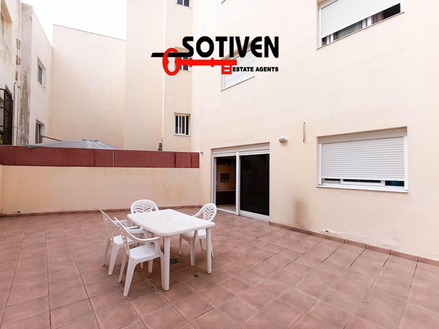 1 makuuhuone Huoneisto myytävänä paikassa Adeje mukana 
autotalli - 190 000 € (Ref: 9253666)