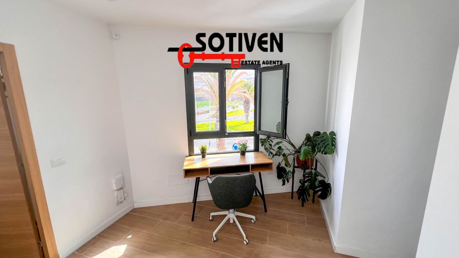 3 bedroom Terraced Villa for sale in Alcala with garage - € 375,000 (Ref: 9255489)