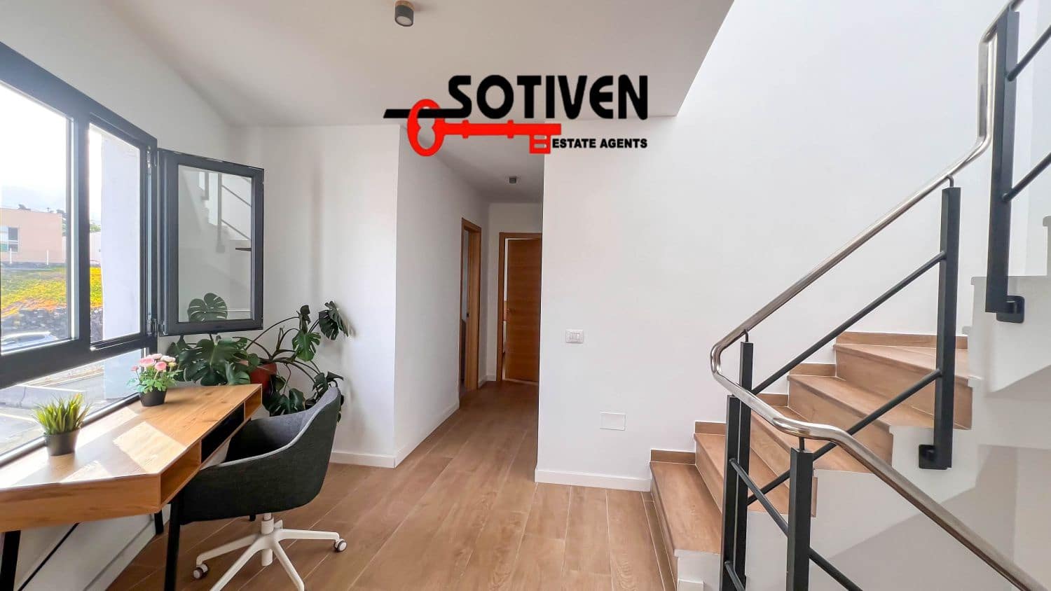 3 bedroom Terraced Villa for sale in Alcala with garage - € 375,000 (Ref: 9255489)