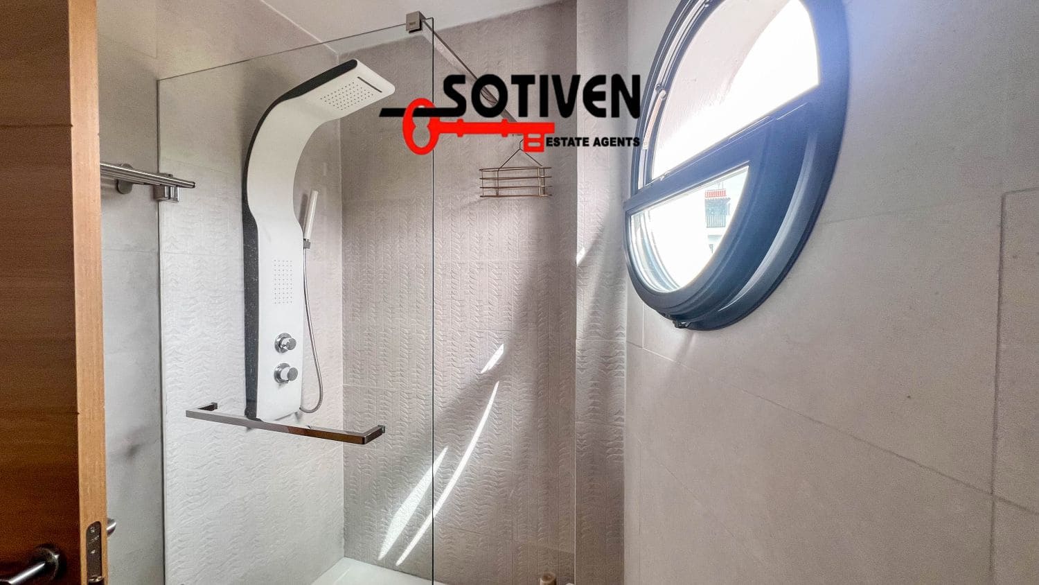 3 bedroom Terraced Villa for sale in Alcala with garage - € 375,000 (Ref: 9255489)