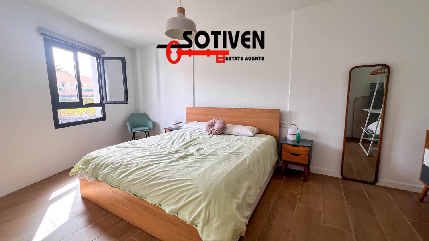 3 bedroom Terraced Villa for sale in Alcala with garage - € 375,000 (Ref: 9255489)