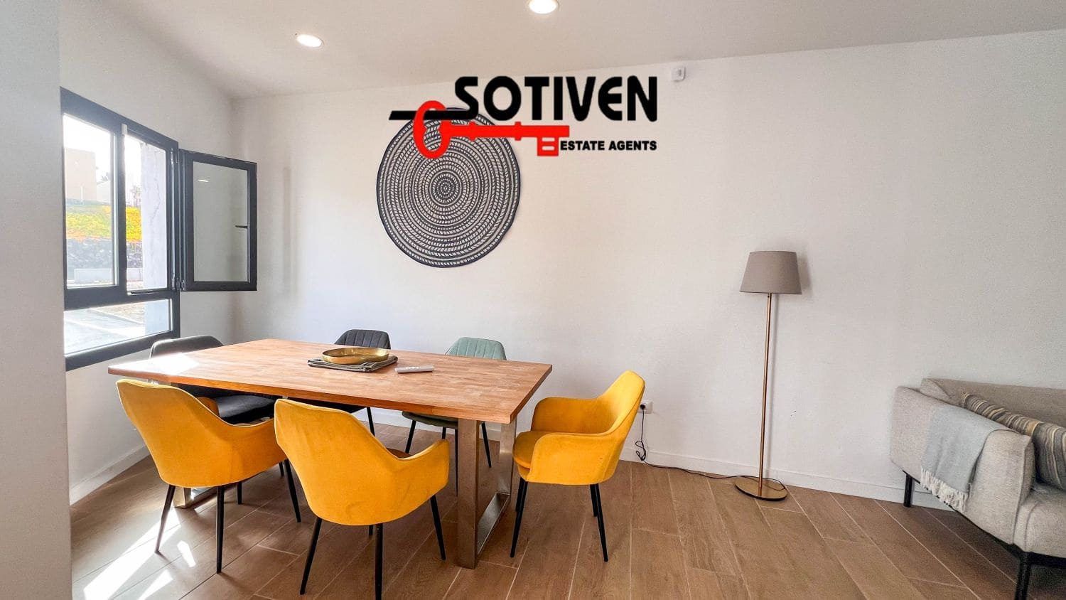 3 bedroom Terraced Villa for sale in Alcala with garage - € 375,000 (Ref: 9255489)