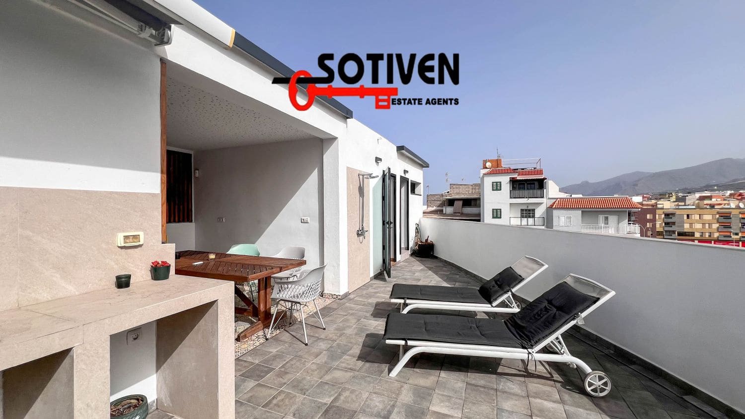 3 bedroom Terraced Villa for sale in Alcala with garage - € 375,000 (Ref: 9255489)