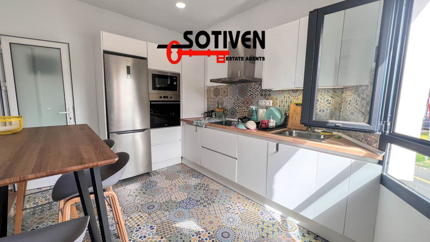 3 bedroom Terraced Villa for sale in Alcala with garage - € 375,000 (Ref: 9255489)