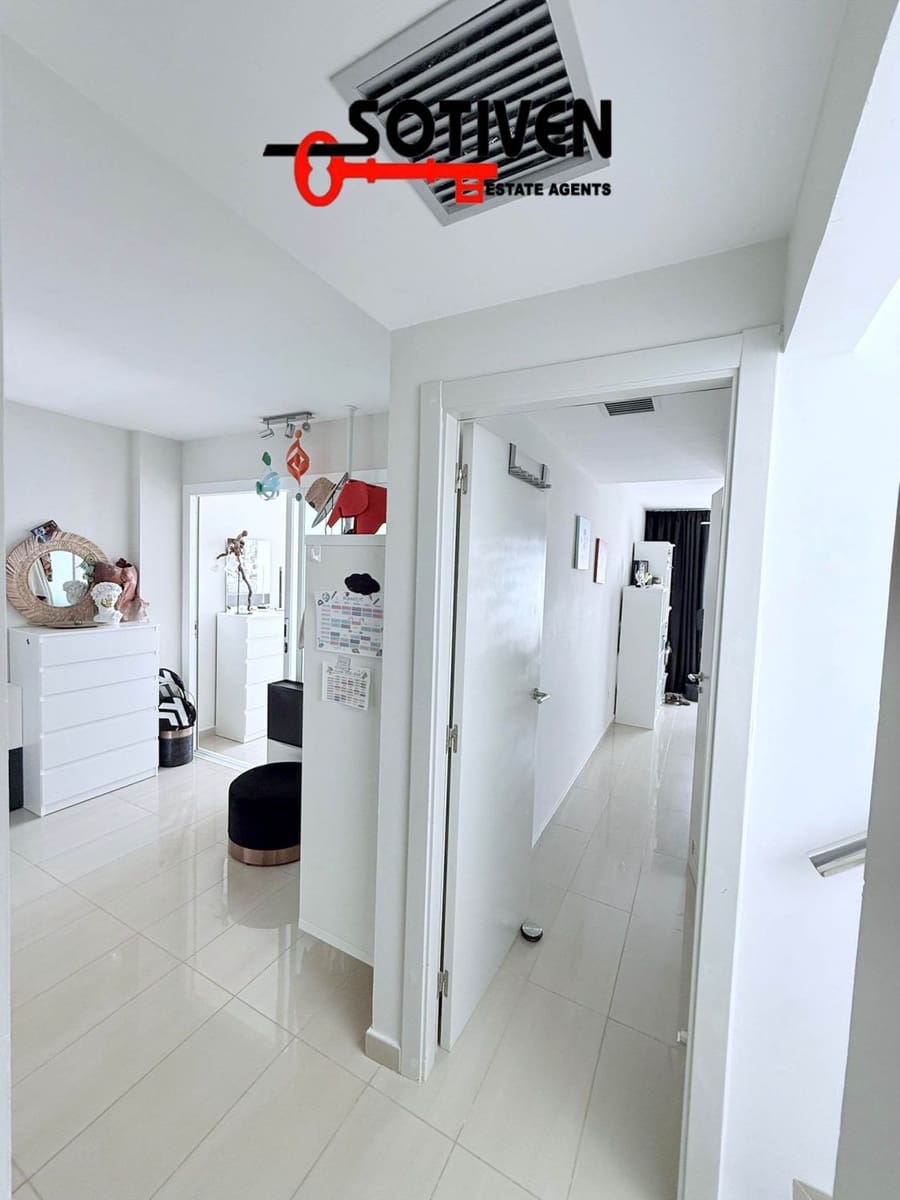 3 soveværelse Penthouse til salg i El Madronal med garage - € 599.000 (Ref: 9285675)