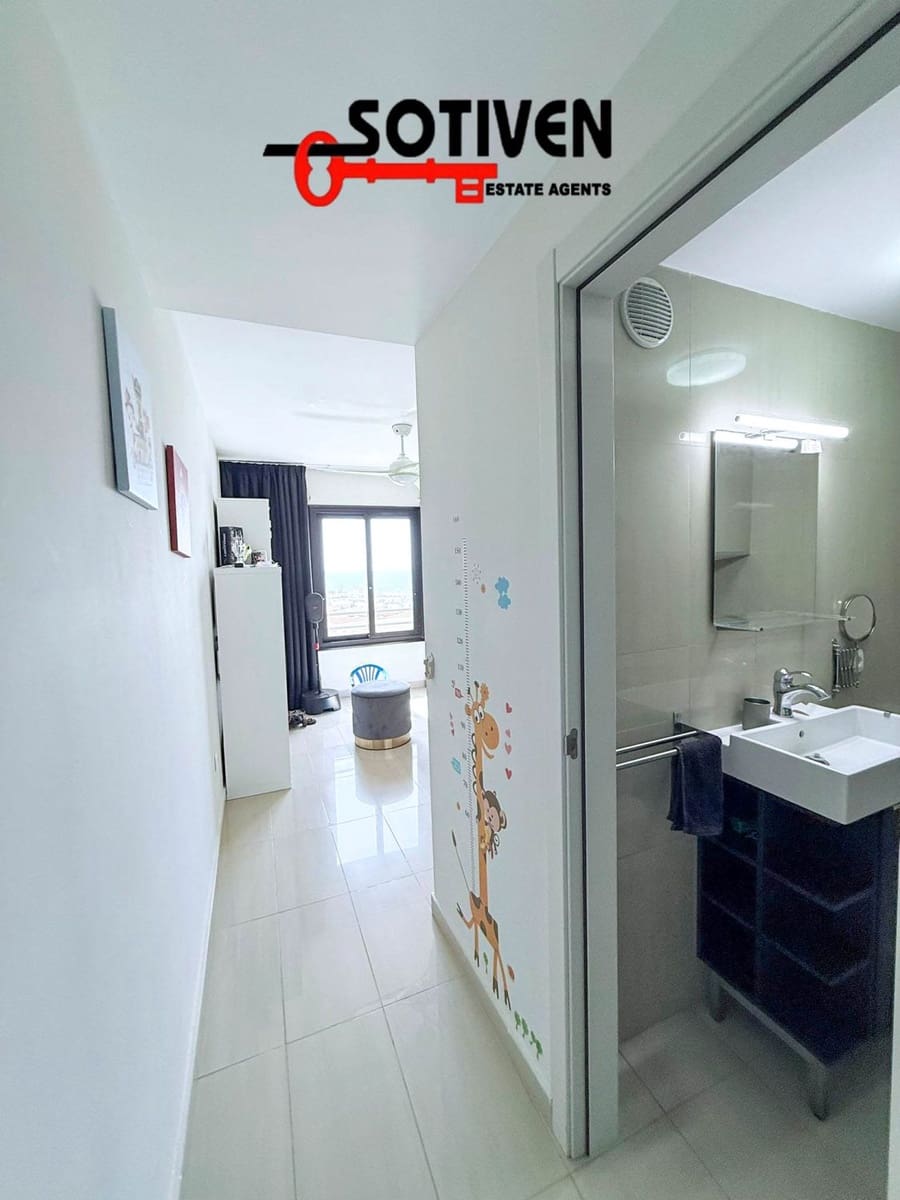 3 soveværelse Penthouse til salg i El Madronal med garage - € 599.000 (Ref: 9285675)