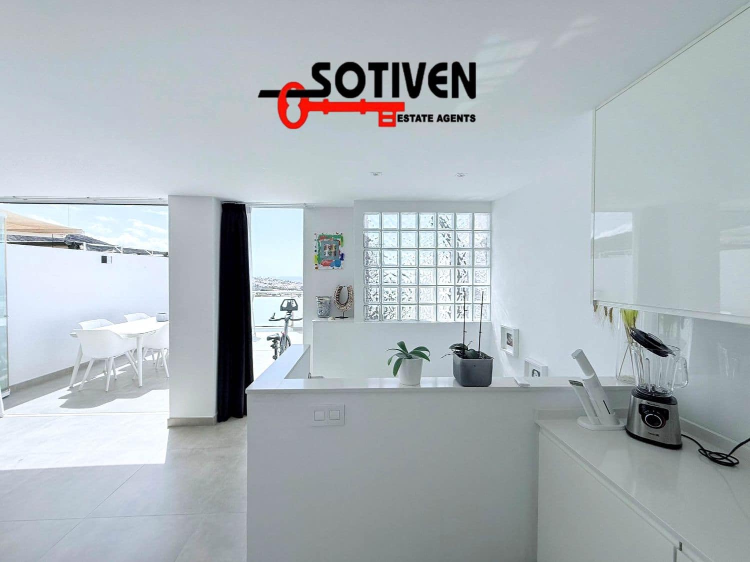 3 soveværelse Penthouse til salg i El Madronal med garage - € 599.000 (Ref: 9285675)