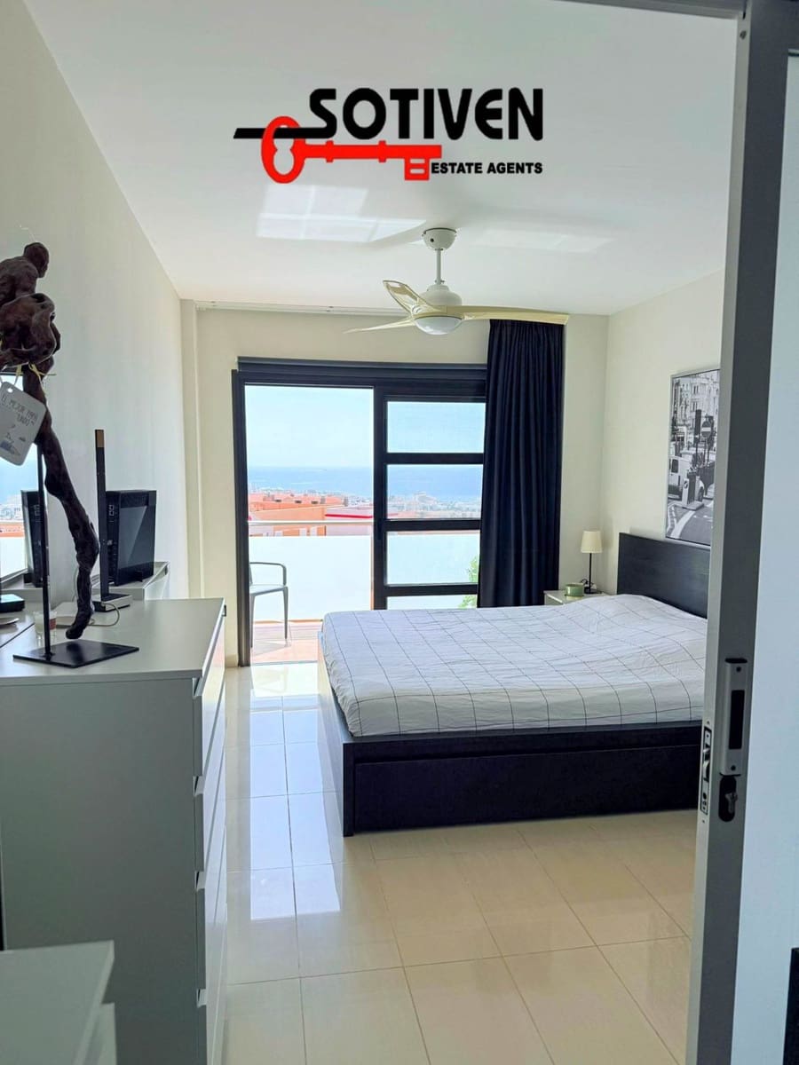 3 soveværelse Penthouse til salg i El Madronal med garage - € 599.000 (Ref: 9285675)