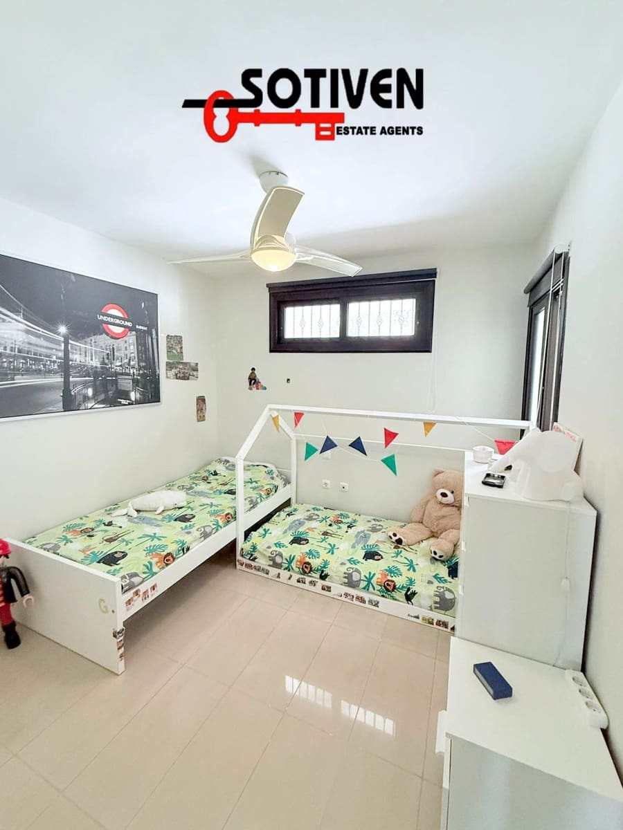 3 soveværelse Penthouse til salg i El Madronal med garage - € 599.000 (Ref: 9285675)