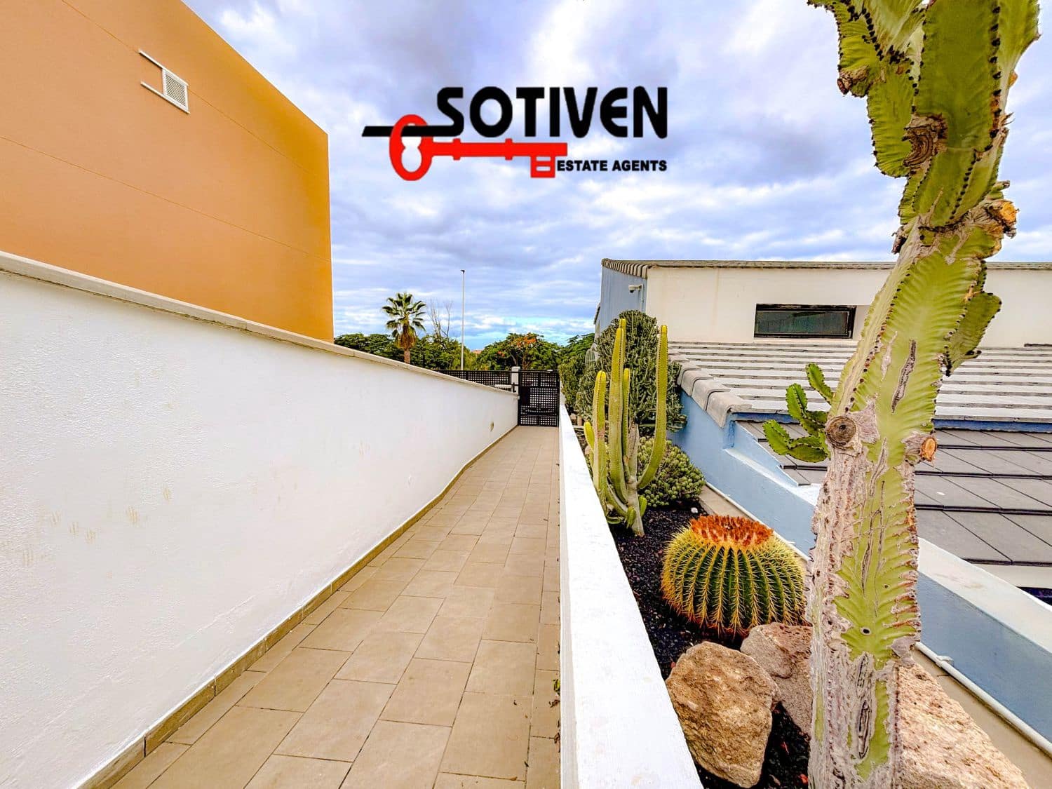 3 soveværelse Penthouse til salg i El Madronal med garage - € 599.000 (Ref: 9285675)