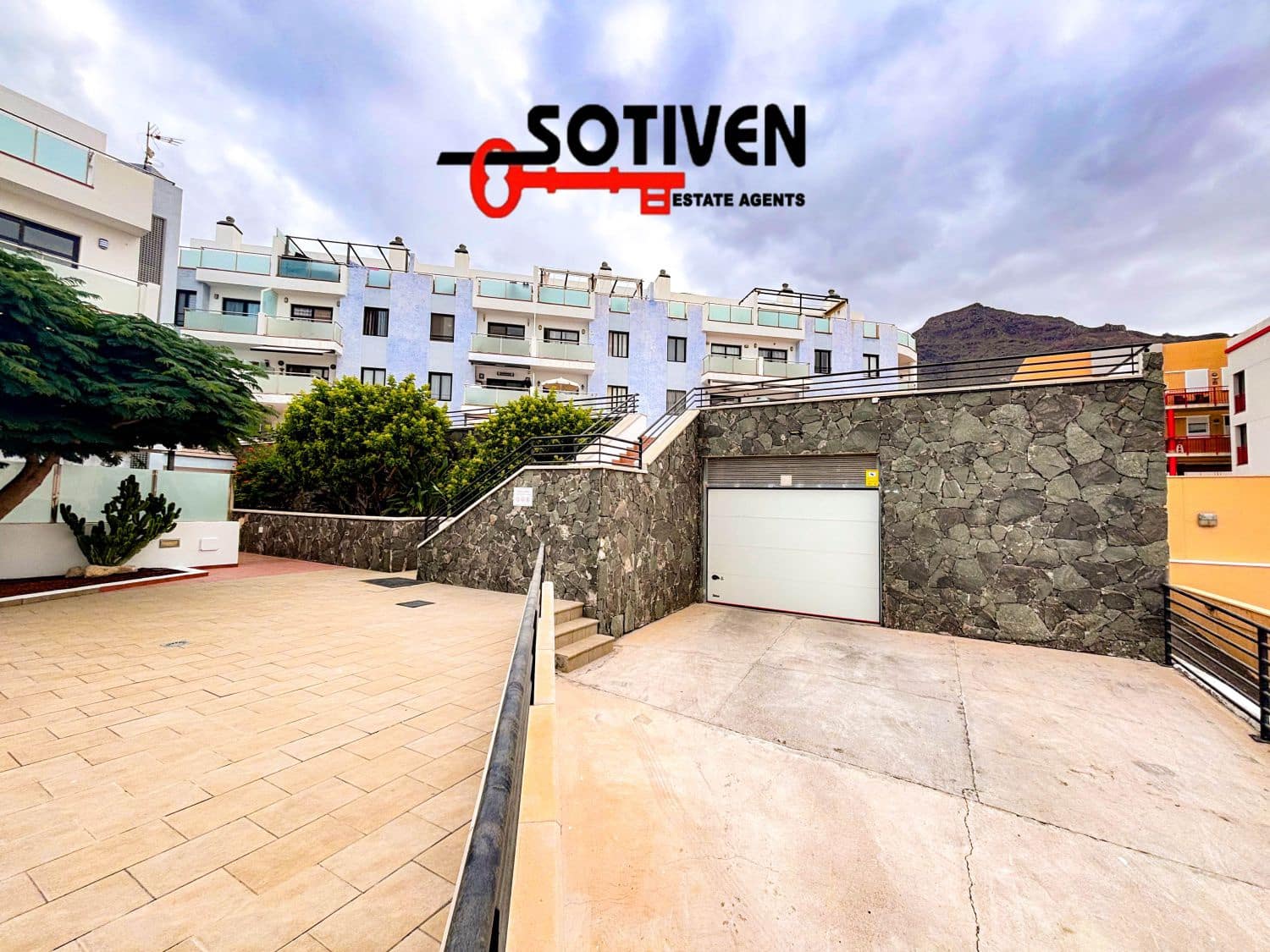 3 soveværelse Penthouse til salg i El Madronal med garage - € 599.000 (Ref: 9285675)