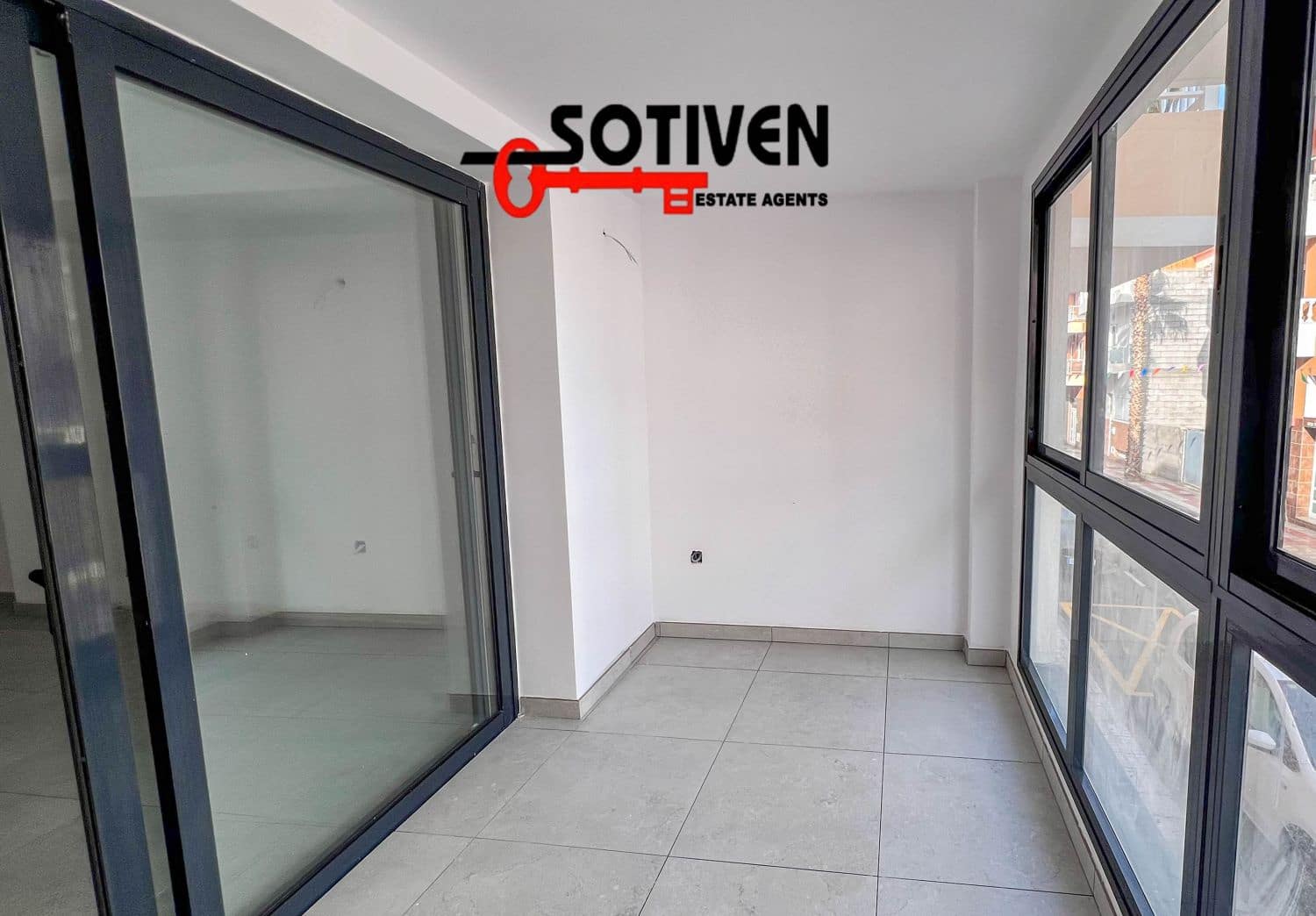 2 chambre Appartement à vendre à Playa San Juan - 300 000 € (Ref: 9322143)