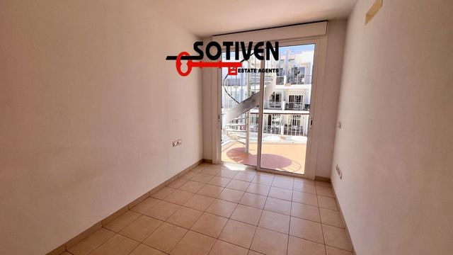 Apartamento de 1 habitación en Playa de la Arena, Santiago del Teide en venta con piscina garaje - 199.500 € (Ref: 9322144)