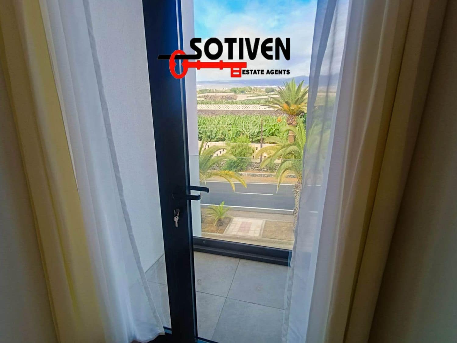 3 sovrum Radhus till salu i Playa San Juan med garage - 539 500 € (Ref: 9331006)