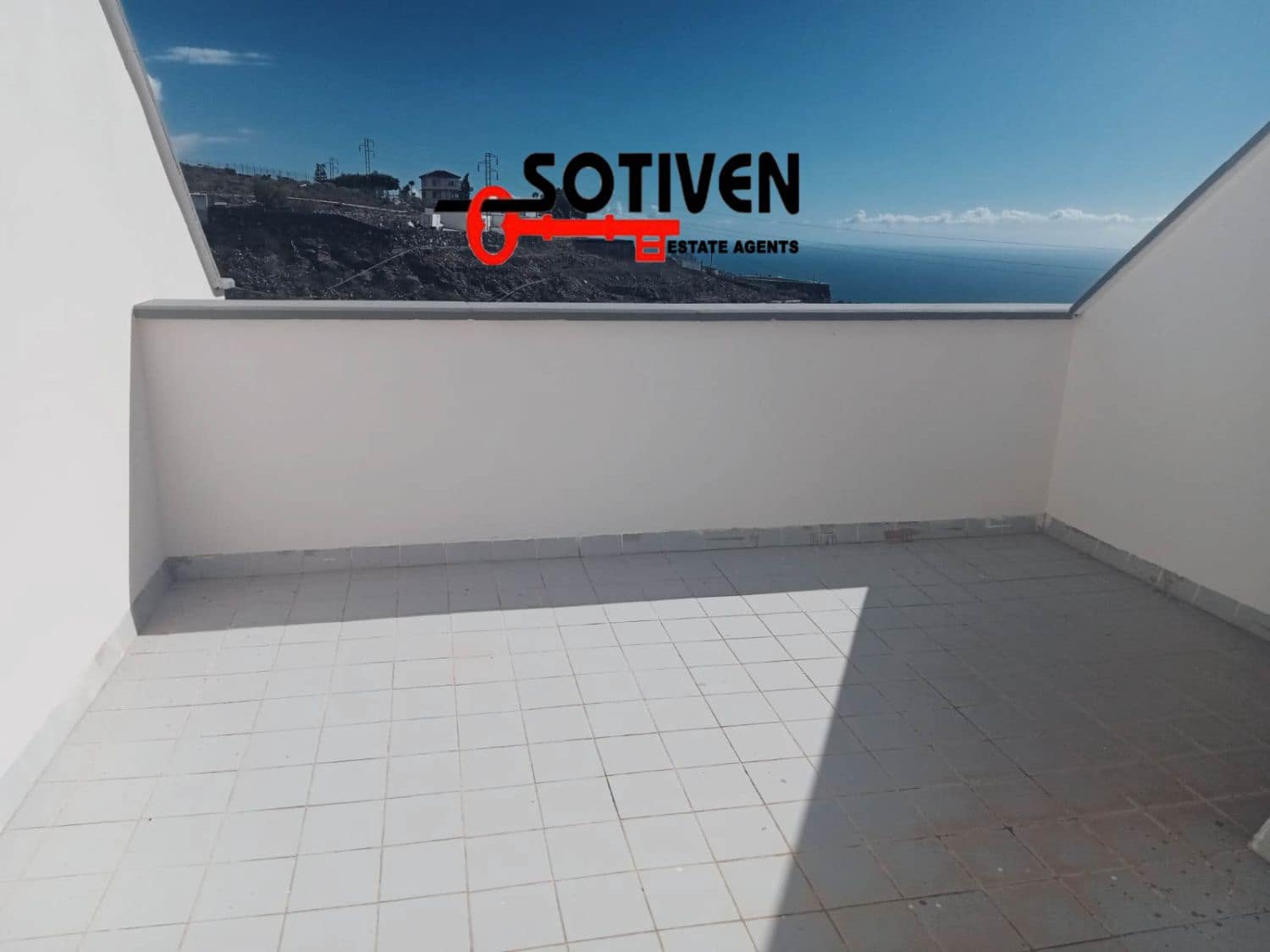 3 makuuhuone Rivitalo myytävänä paikassa Tijoco Bajo mukana 
autotalli - 330 000 € (Ref: 9338579)