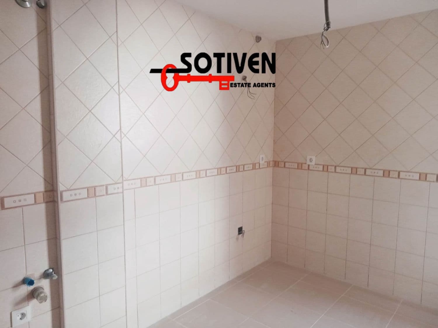 3 makuuhuone Rivitalo myytävänä paikassa Tijoco Bajo mukana 
autotalli - 330 000 € (Ref: 9338579)