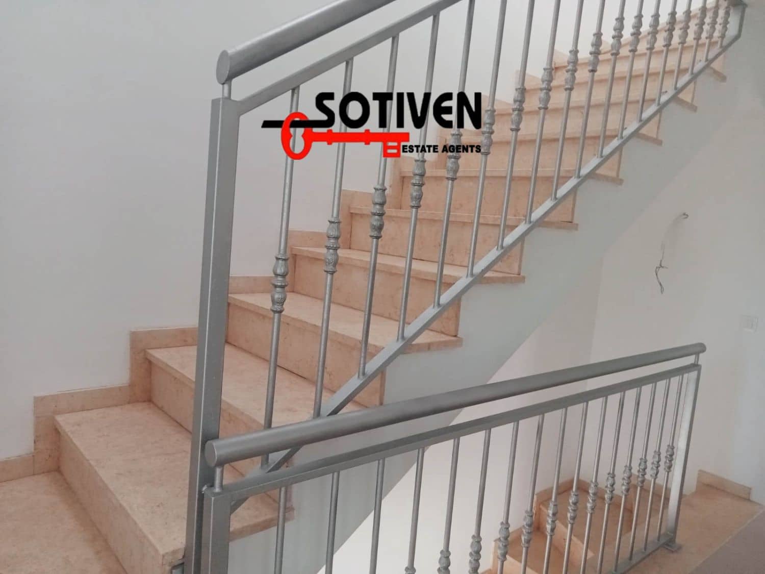 3 makuuhuone Rivitalo myytävänä paikassa Tijoco Bajo mukana 
autotalli - 330 000 € (Ref: 9338579)