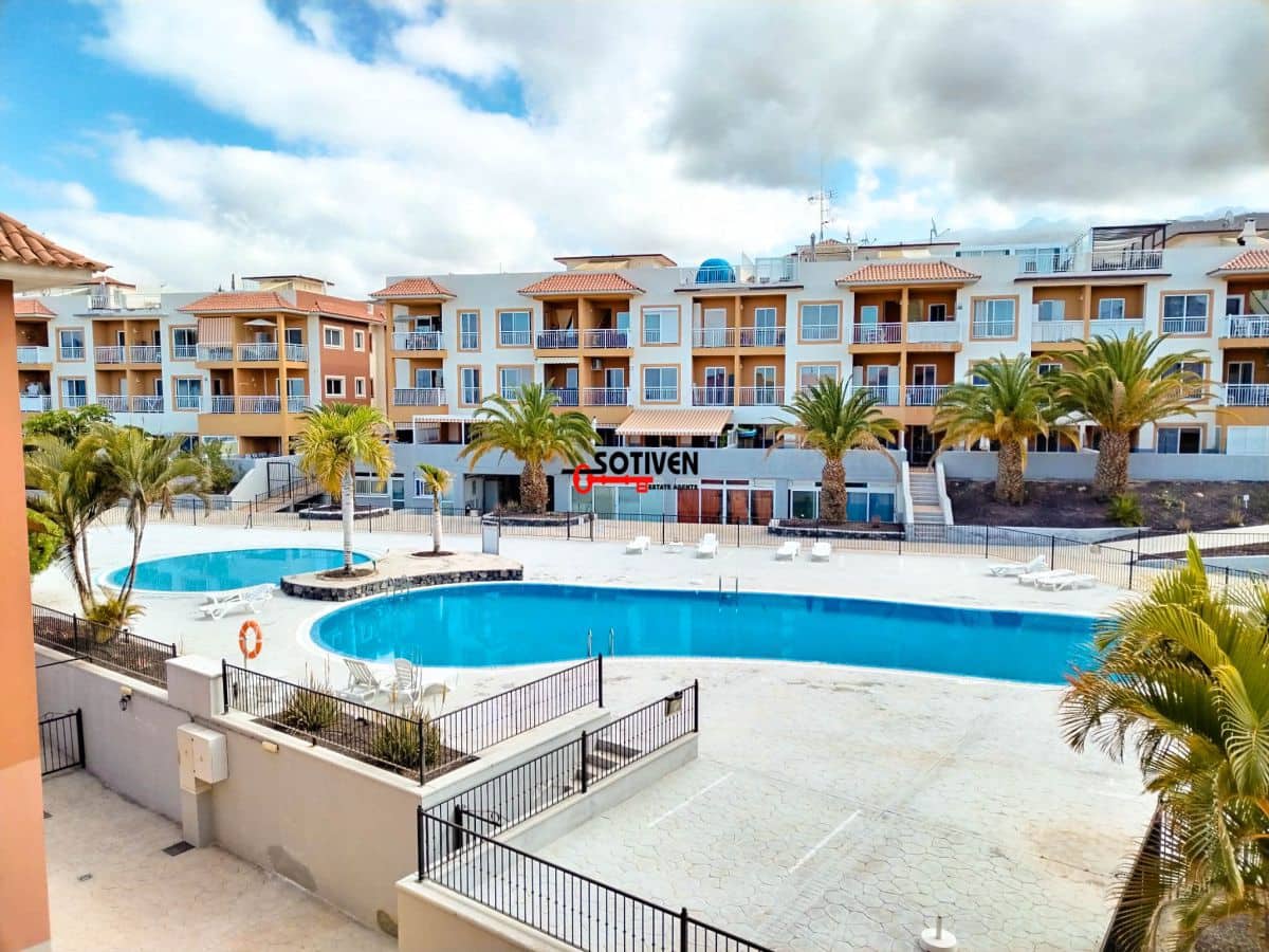 2 bedroom Apartment for rent in Adeje - € 1,300 (Ref: 9406307)