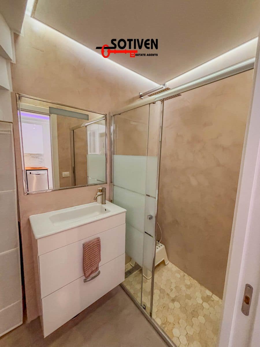 2 bedroom Terraced Villa for rent in Alcala - € 1,600 (Ref: 9406308)