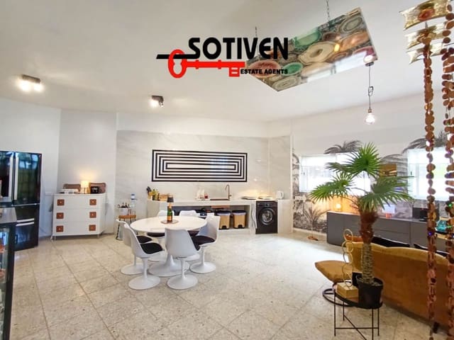 2 sovrum Hus till salu i Los Menores, Adeje med garage - 328 000 € (Ref: 9430758)