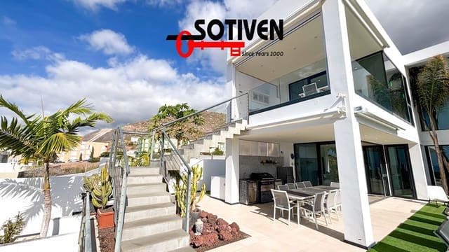 Chalet de 4 habitaciones en Costa Adeje, Adeje en venta - 1.999.000 € (Ref: 9465334)