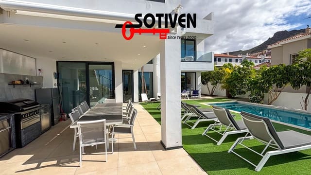 Chalet de 4 habitaciones en Costa Adeje, Adeje en venta - 1.999.000 € (Ref: 9465334)