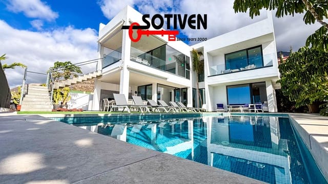 Chalet de 4 habitaciones en Costa Adeje, Adeje en venta - 1.999.000 € (Ref: 9465334)