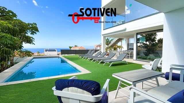 Chalet de 4 habitaciones en Costa Adeje, Adeje en venta - 1.999.000 € (Ref: 9465334)