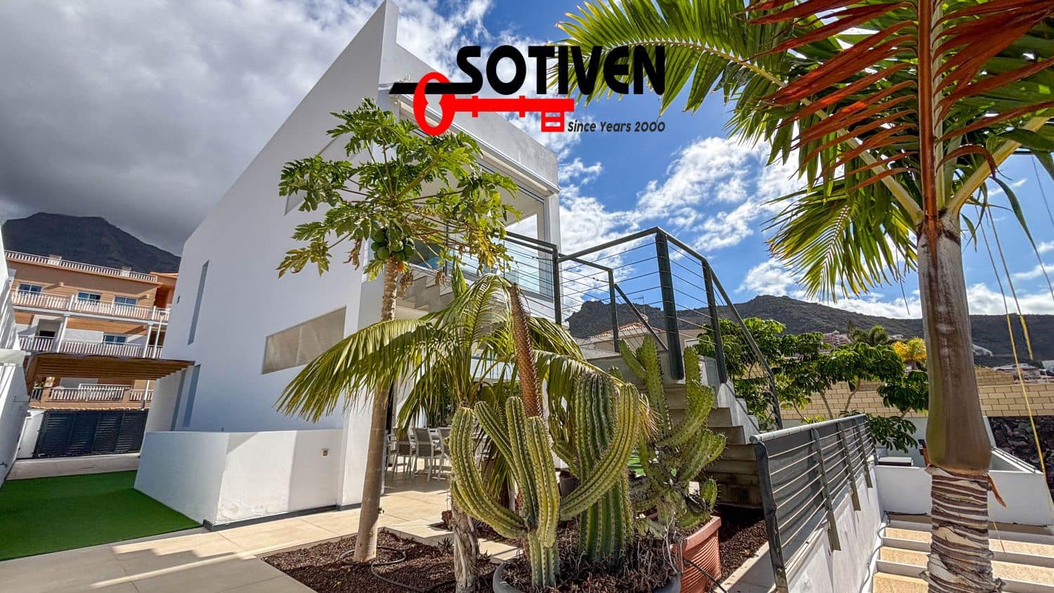 4 makuuhuone Huvila myytävänä paikassa Costa Adeje - 1 999 000 € (Ref: 9465334)