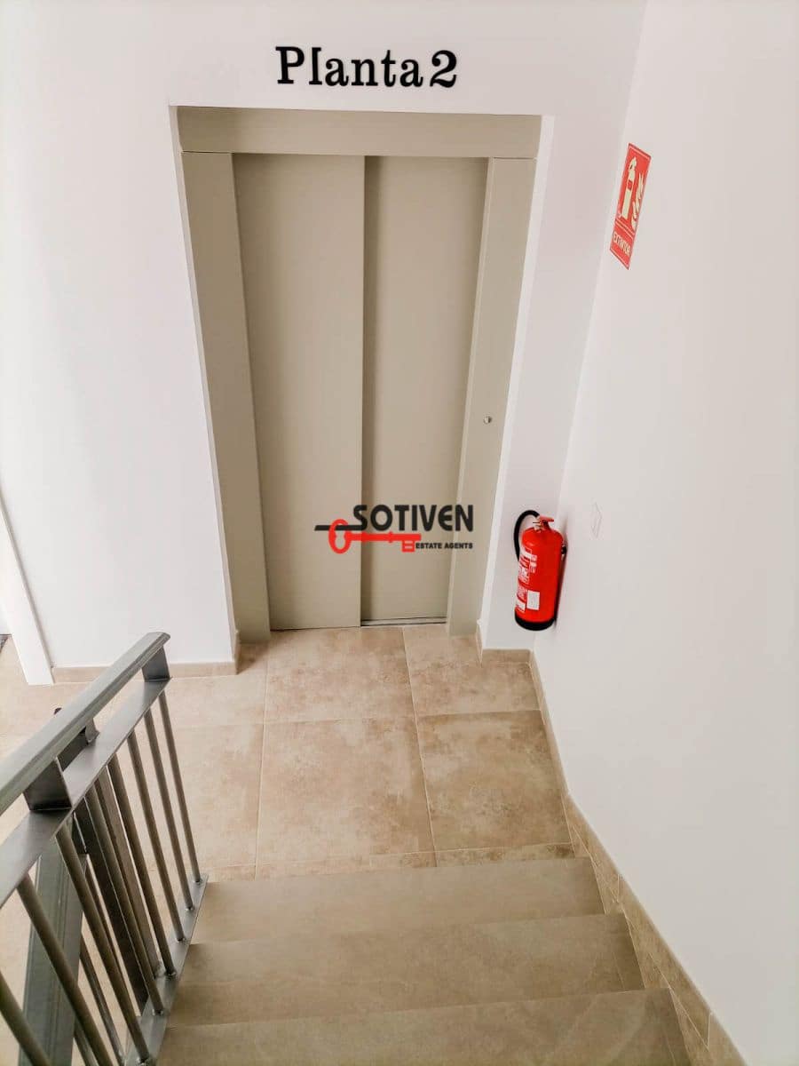 2 Zimmer Penthouse zu vermieten in Adeje mit Garage - 1.200 € (Ref: 9470285)