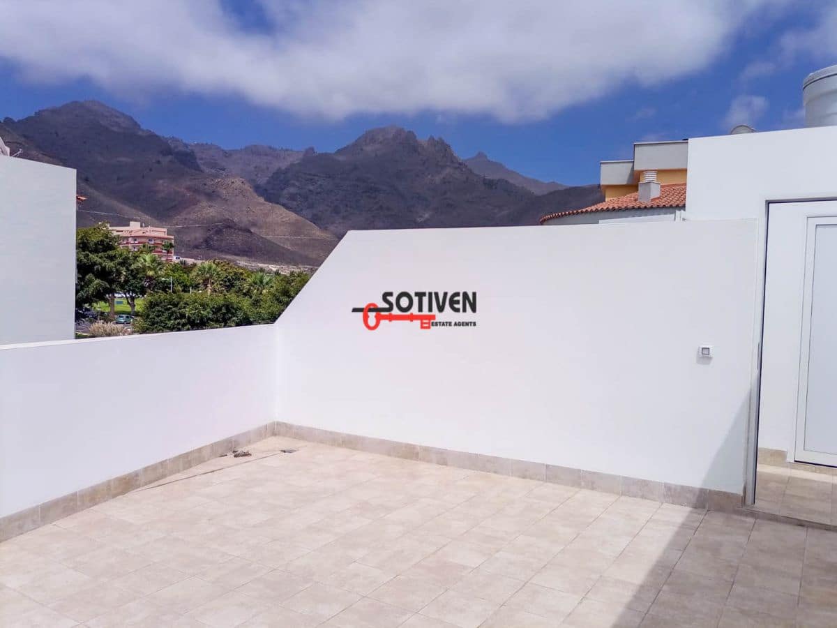 2 Zimmer Penthouse zu vermieten in Adeje mit Garage - 1.200 € (Ref: 9470285)