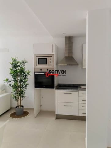 2 bedroom Penthouse for rent in Adeje - € 1,200 (Ref: 9470285)